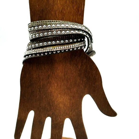 YIK Fung Crystal Studded Leather Wrap Bracelet Signed - Picture 11 of 15